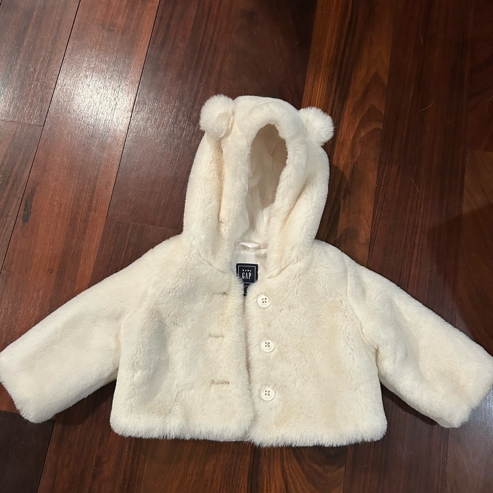 Baby GAP White Soft Furry Kids Jacket with Ears 6-12M Like-New